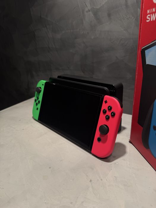 КАТО НОВО Nintendo Switch OLED + Pokemon Violet