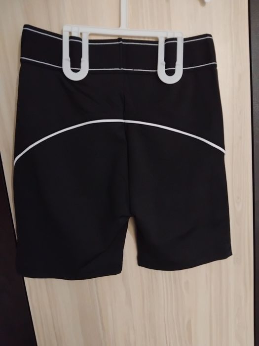 НАМАЛЕН Дамски оформящ екип Alo Yoga КЪС и ДЪЛЪГ КЛИН
Размер