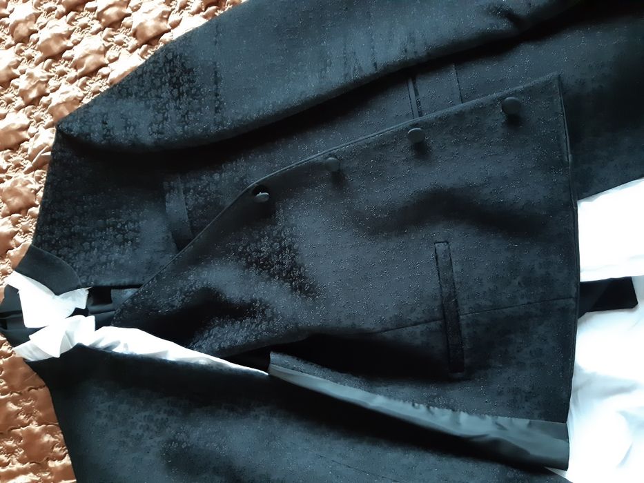 Costum de mire + cămasă cadou