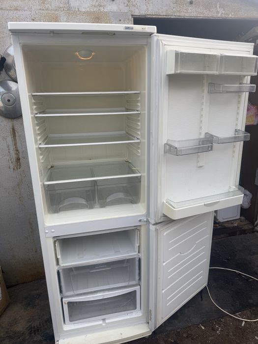 Продам холодильник