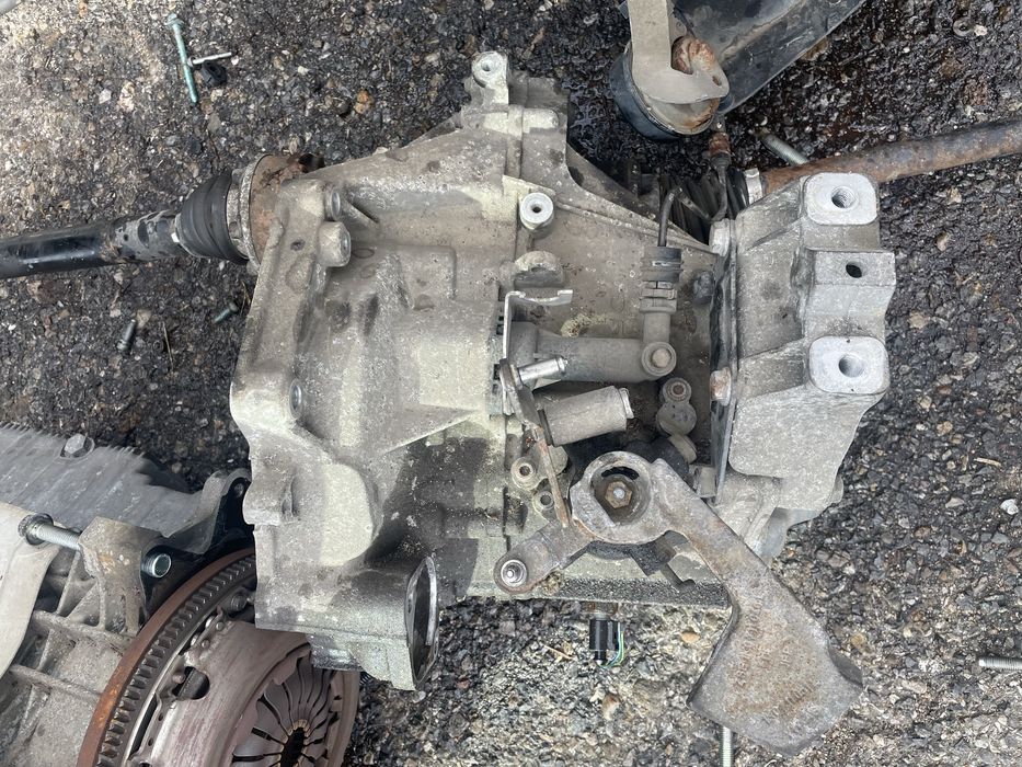 Ръчна скоростна кутия за seat 1.6 102 к с селат толедо алтеа алтеа х