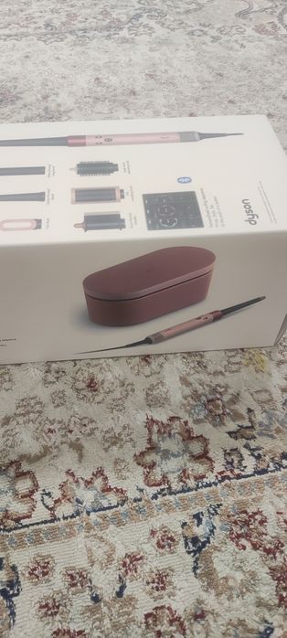 Продам новый Dyson