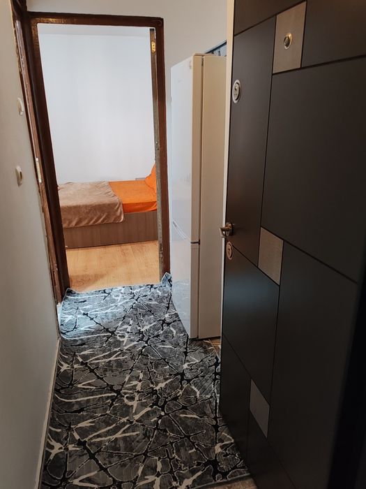 Închiriez garsonieră centru Petroșani