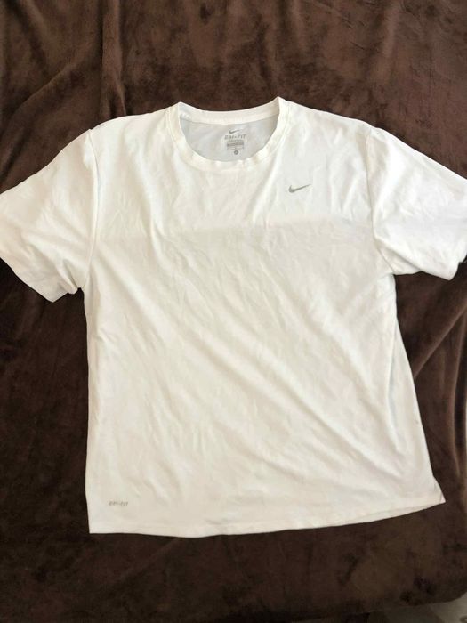 Tricouri nike  noi diverse marimi