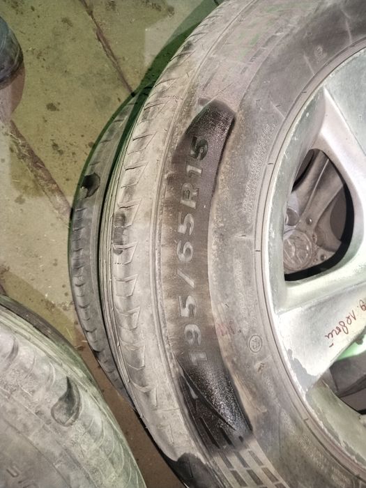 Продам шины r15 195/65