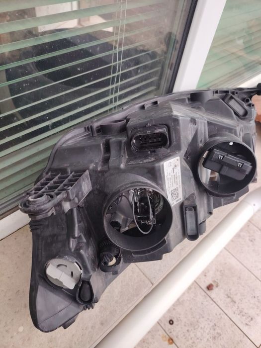 Десен фар Шкода Фабиа 3, Valeo