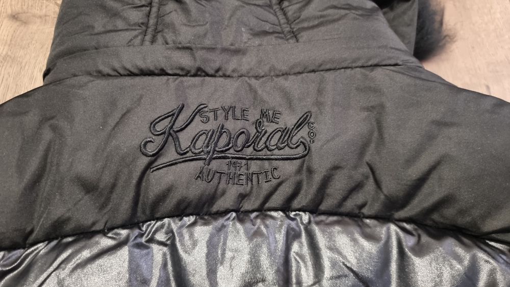 Geaca neagrã Kaporal