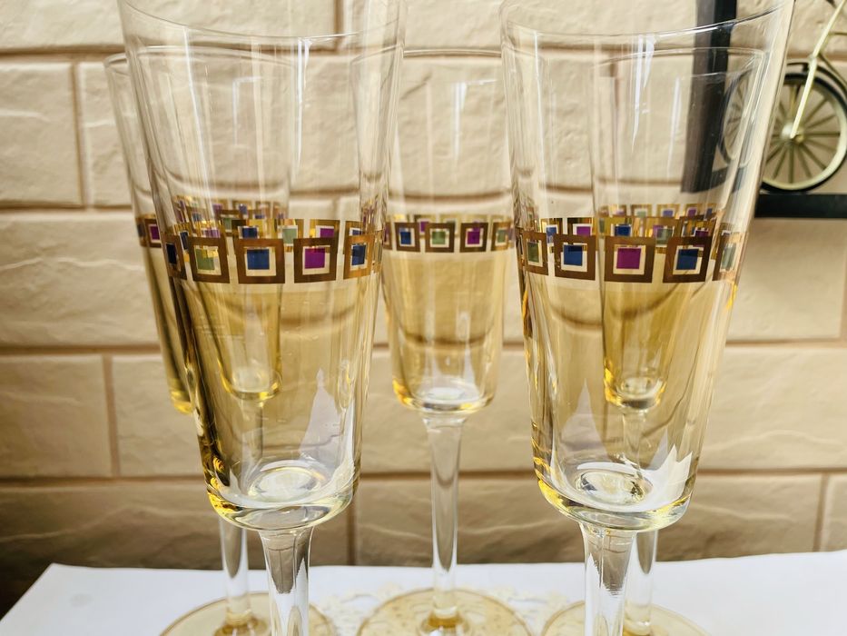 Красиви високи чаши от Англия - 5 бр