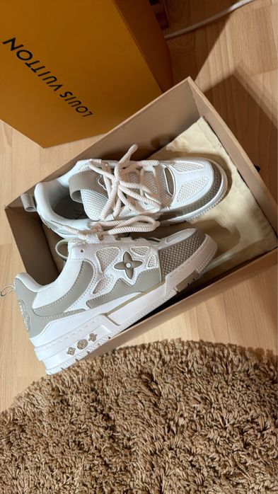 Lv skate crem.