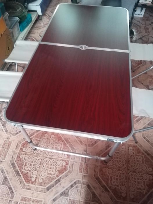 Продавам Къмпингова маса