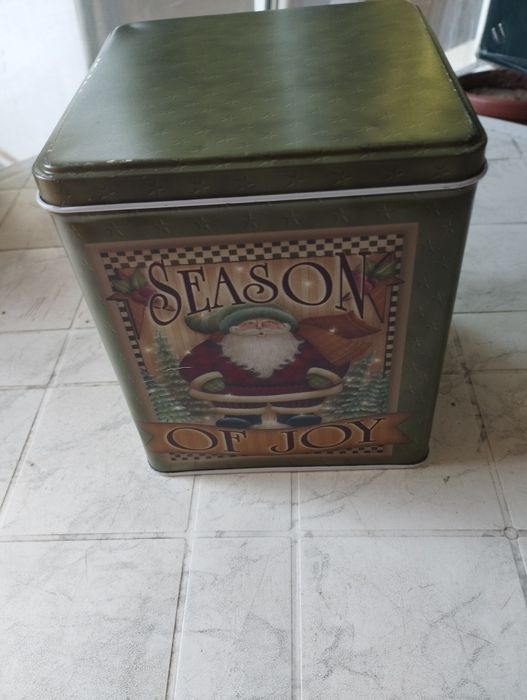 Продавам картини