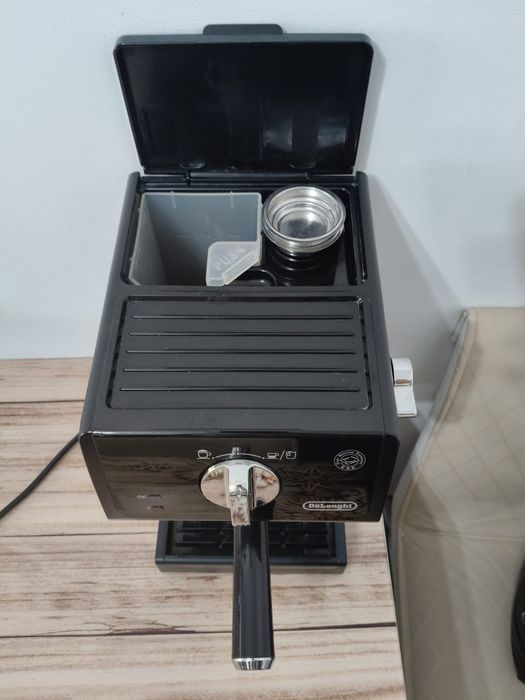 Espressor manul DeLonghi