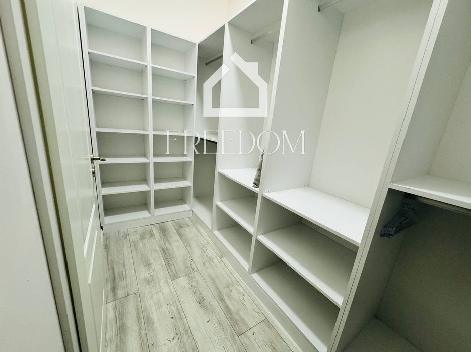 Четиристаен апартамент, под наем с паркомясто, кв. Ален Мак, 2 000 евр