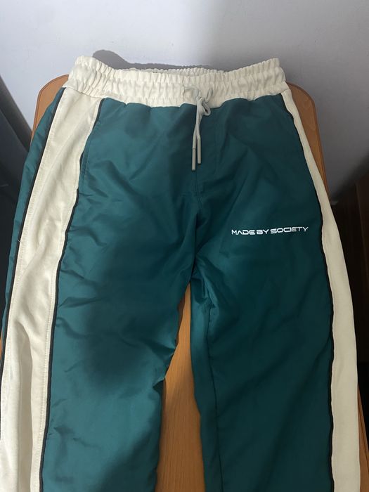 Pantaloni made by society