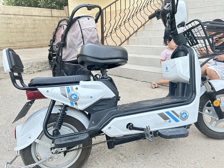 Электромопед  почти новый