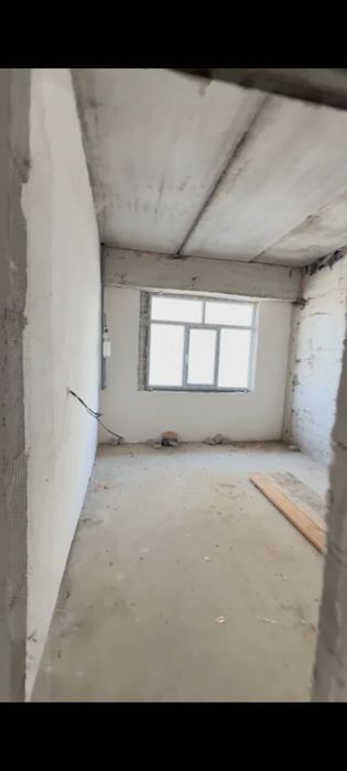 Аэропорт томонда арзон нархда 2 хонали квартира сотилади Коробка