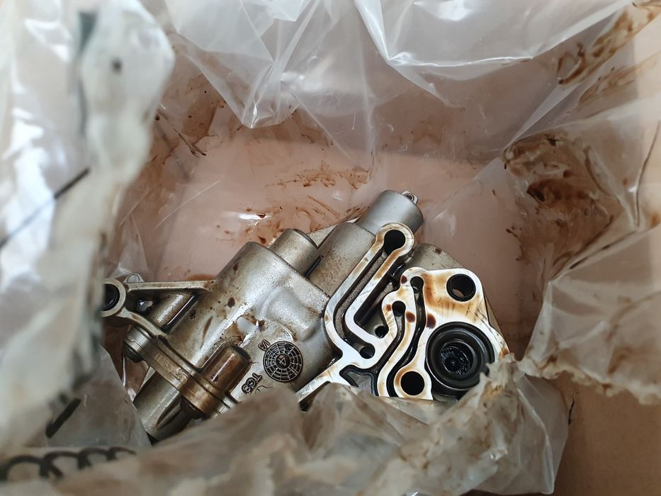 Помпа маслена , Фолксваген , Шкода