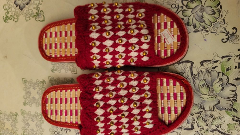 Домашние тапочки ручной работы