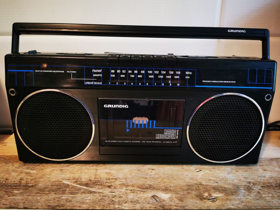 Radiocasetofon Grundig Radio retro