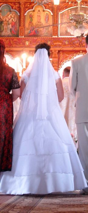 Rochie mireasa alba