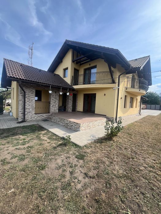 Casa de inchiriat