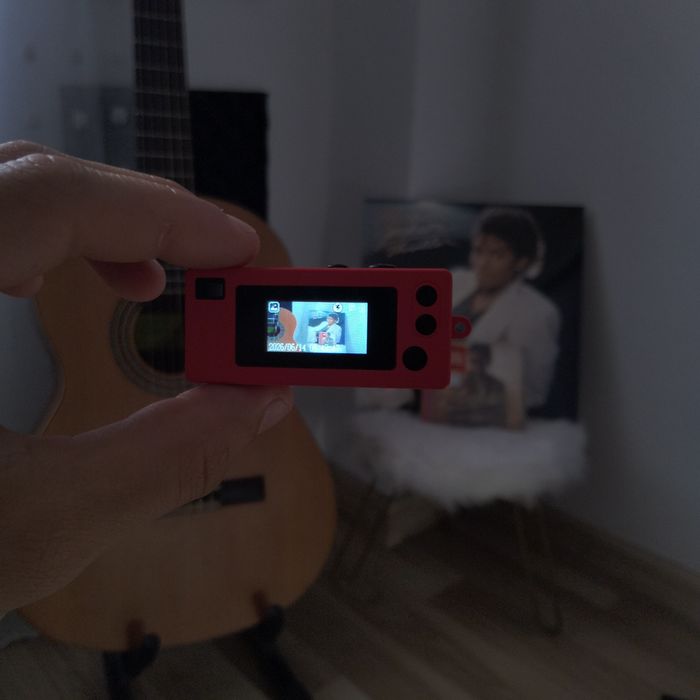 Mini camera foto video retro Thumb Camera 1984 noua pachet complet