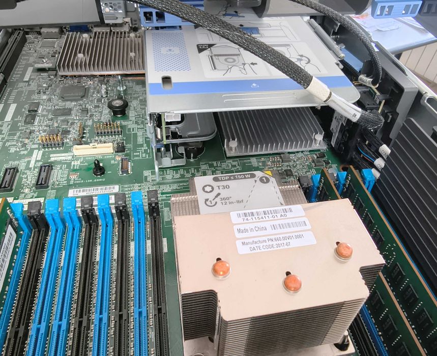 Сървър Cisco UCS C240 M5 12*LFF 2*Gold 6138 RAID12G
