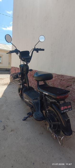 Продам электроскутер BONVI Scooter