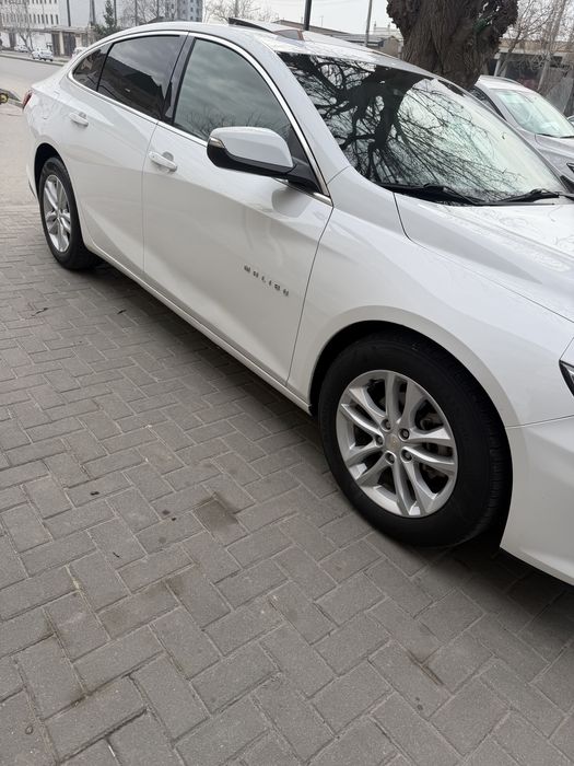 Chevrolet малибу