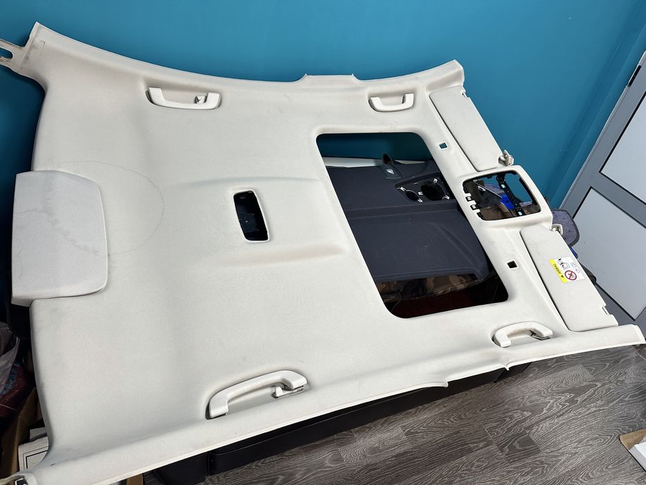 Bmw G30 части халогени, греда, таван с шибедах