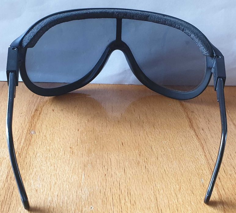 Използвани Панорамни слънчеви очила UVEX SNOSUN - Черни