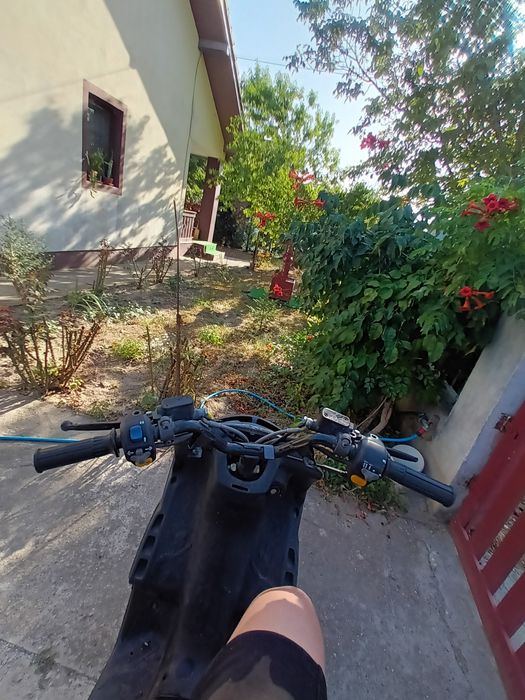 Vând scuter peugeot speedfight 2 100cc 2t cu motor proaspăt alezat