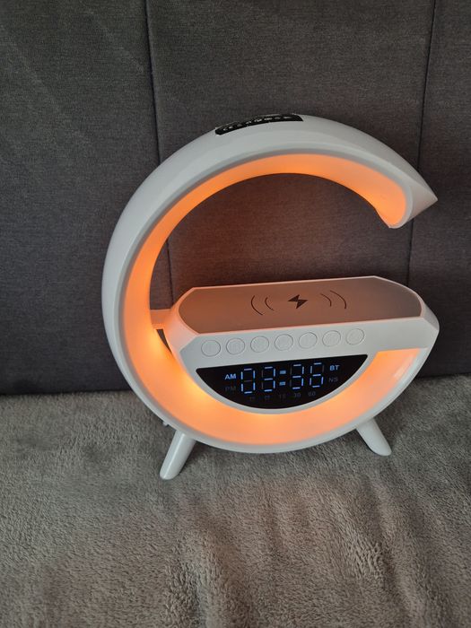 Incarcator wireless si boxa si ceas