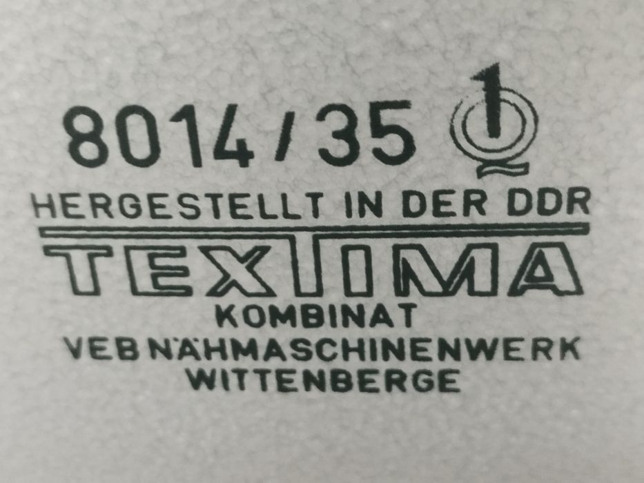 Mașină de cusut veritas