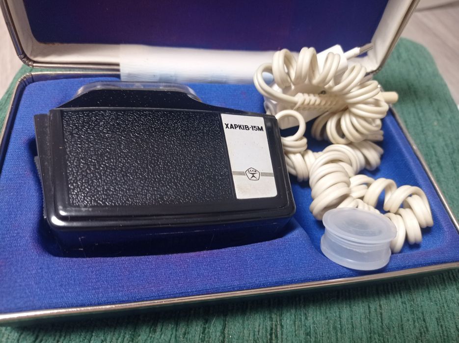 Aparat electric de barbierit Kharkiv-15M, fabricat in URSS în anii 70.