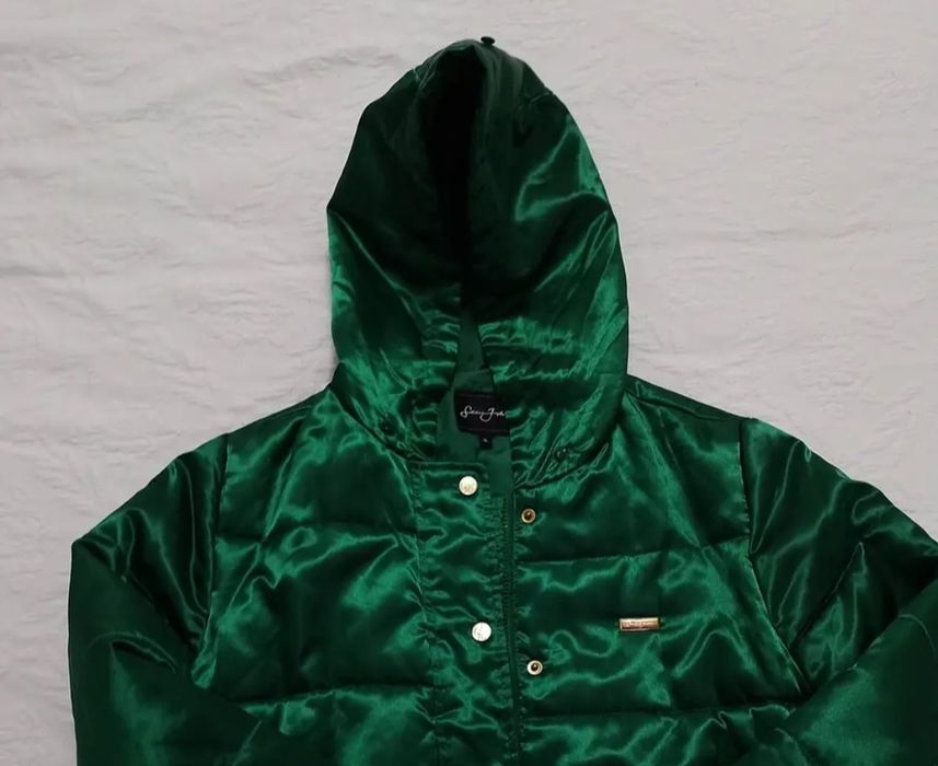 Продам куртку на весну