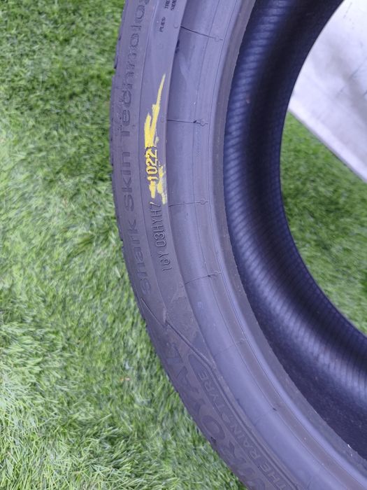 235 40 18 2x Uniroyal 2x Hankook