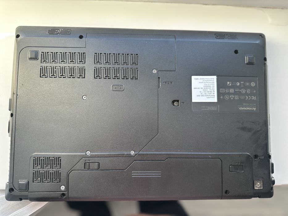 Ноутбук lenevo сатылады