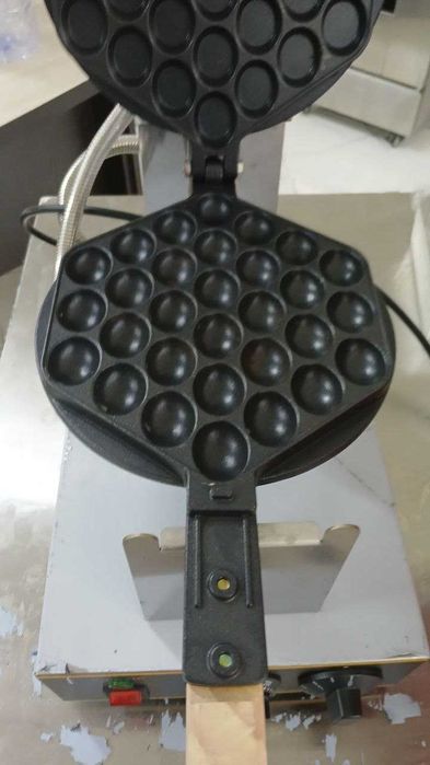 Электронная вафельница новая