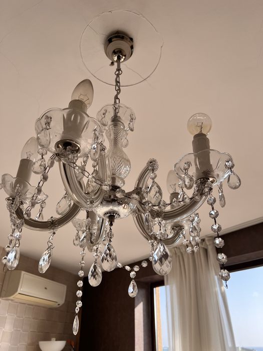 Лампа за таван, в добро състояние и работеща