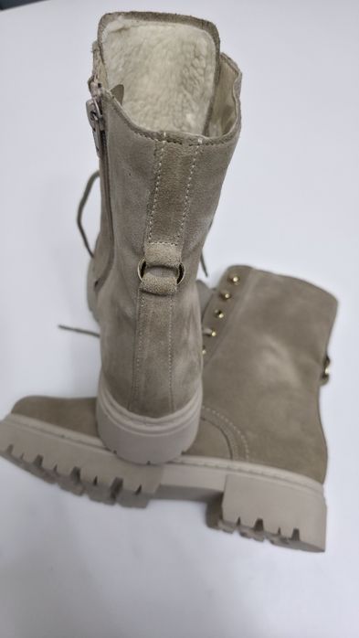 Ghete Benvenuti bej din piele intoarsa, pentru femei, marimea 38