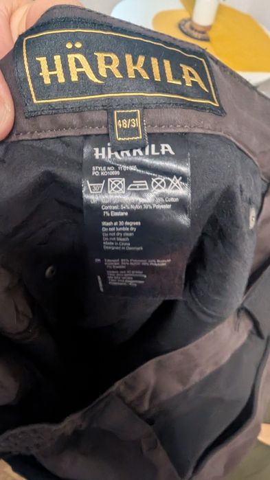 harkila pantalonii drumeți