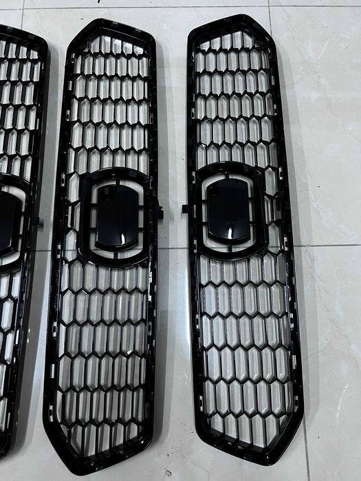 Grila Centrala Inferioara BMW Seria 5 F10 2010-2017 Modelul F90