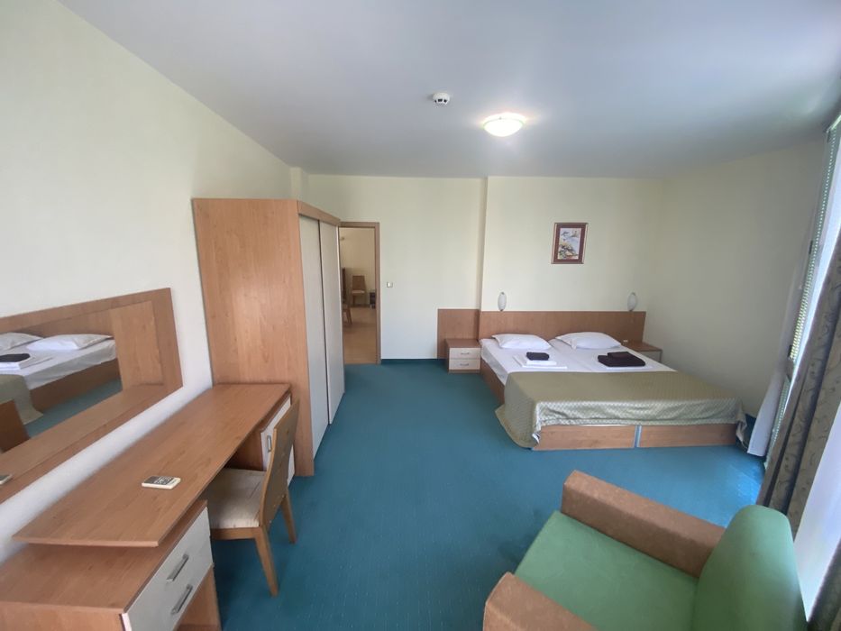 Продава се Тристаен апартамент в к.к. Златни пясъци - 100 кв.м за 1400 €/кв.м - Снимка #4