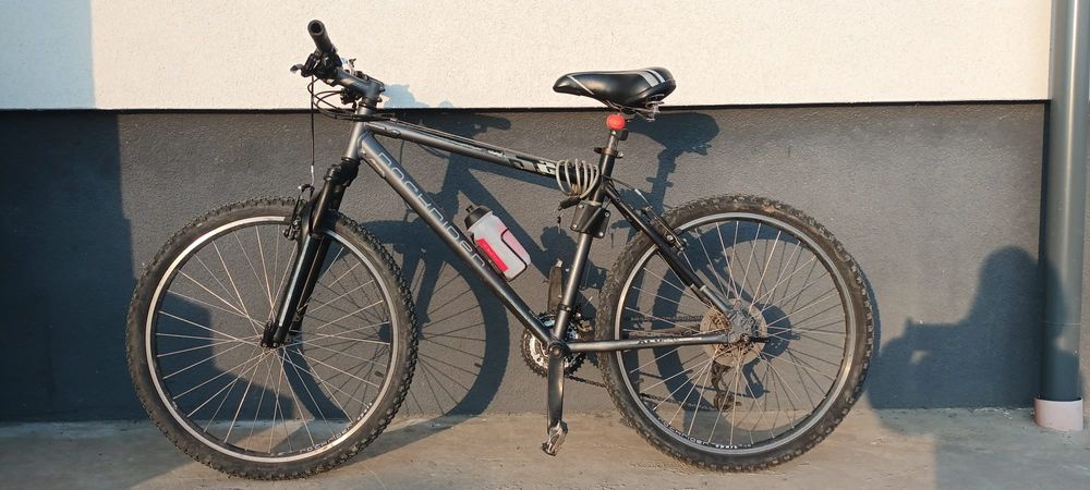 Vând bicicleta 26