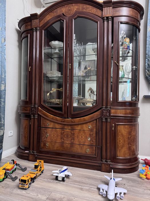 Стенка-горка в гостиную