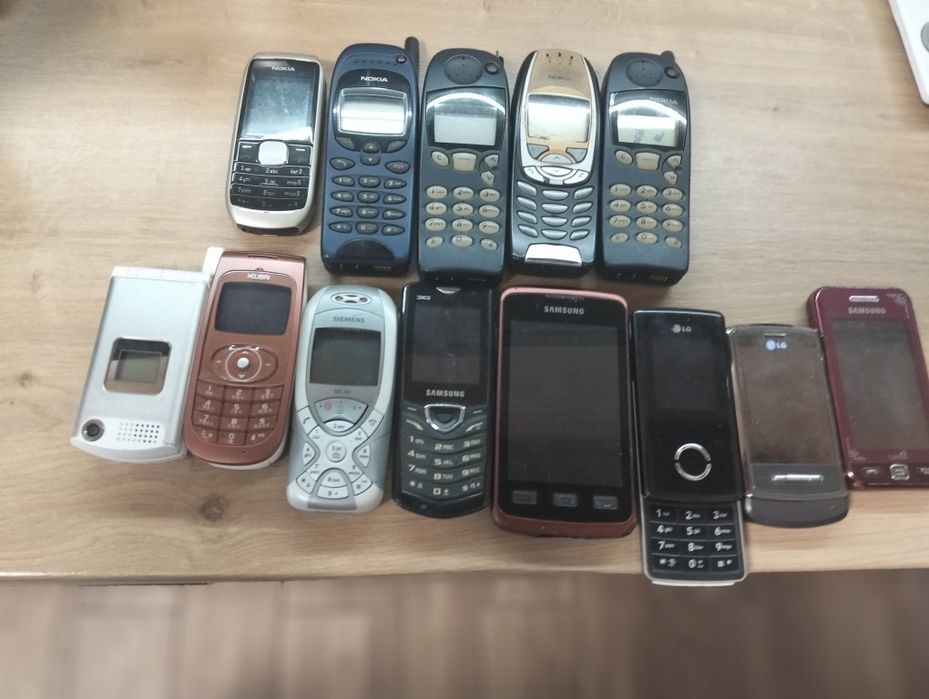 Telefoane Mobile retro