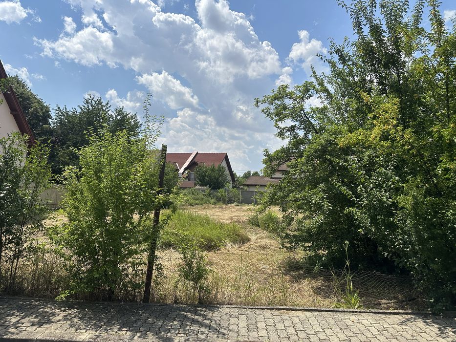 Teren de vanzare
