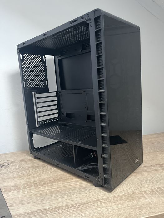 Carcasa Pc + panoul de sticla