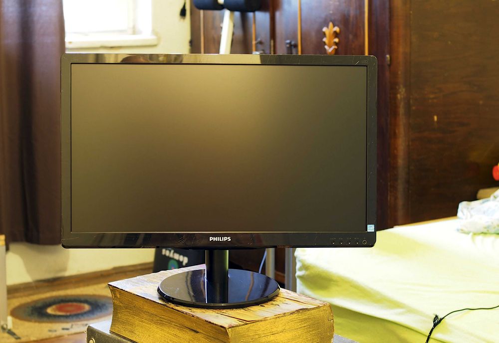 monitor PC Philips + cablu HDMI